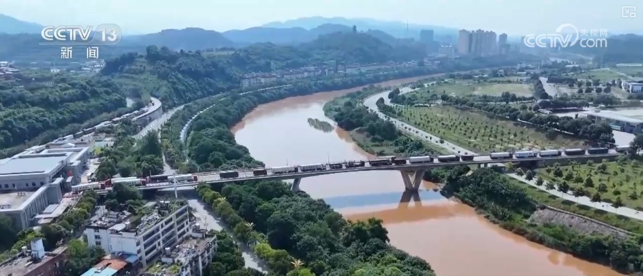 “火热”的口岸贸易是中越经星空体育网站入口贸往来加密的真实写照(图1)